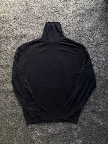 JOHN SMEDLEY 존스메들리 터틀넥 메리노울 니트