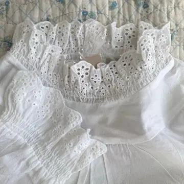 [ 새상품 ] *사만사 모스모스* 스캘럽 레이스 블라우스