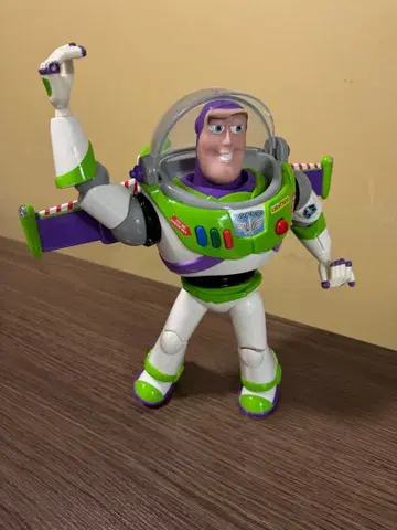 버즈 라이트이어 가동식 피규어 약 30cm