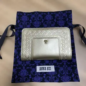 안나수이 골드 지갑