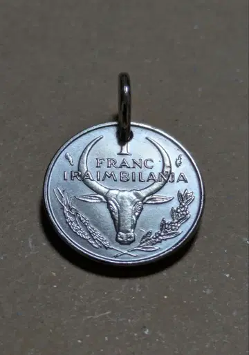 마다가스카르 1 프랑 목걸이 코인 탑