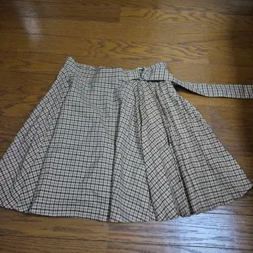 SNIDEL 체크 무늬 플리츠 스커트 베이지 계열