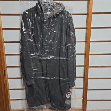 다크 그레이 모즈 코트