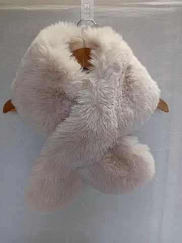 내추럴 뷰티 베이직 스톨 화이트 퍼지