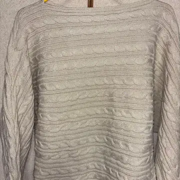 미사용품 라이트 그레이 케이블 니트 스웨터 긴팔