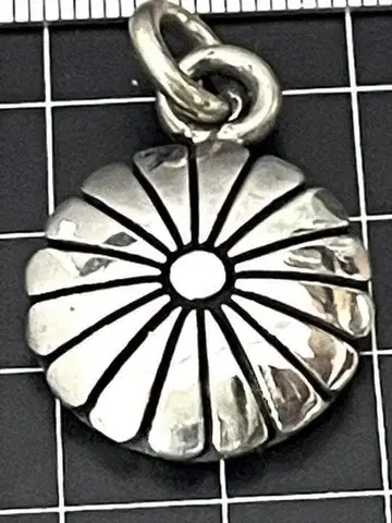 가몬 펜던트 국화문 소 십육국 키링 저먼 실버