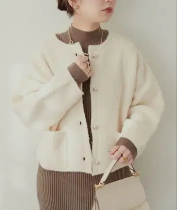 복슬복슬 보아 니트 자켓 아이보리