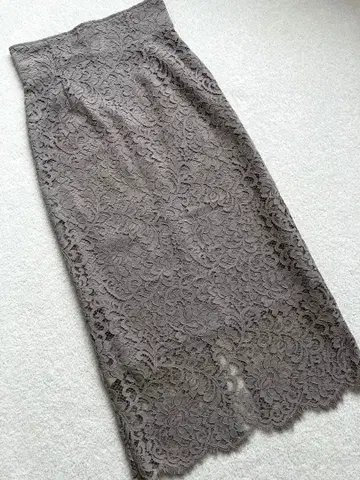 Noble 노블 리버 레이스 I 라인 스커트