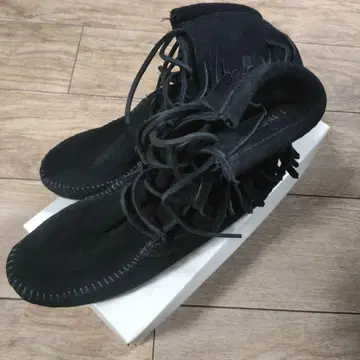 MINNETONKA 블랙 모카신 7