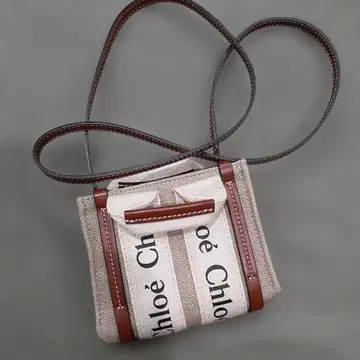 끌로에 우디 나노 토트백 미니