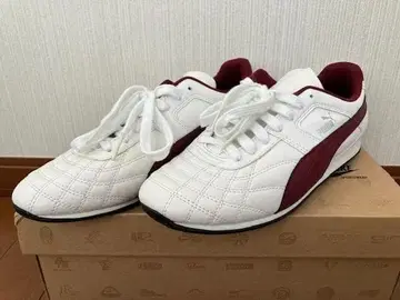 [ 새상품 ] PUMA 실내 신발 26cm