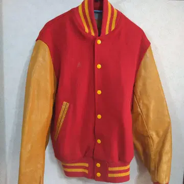 Golden Bear 스타디움 점퍼 레드 x 골드