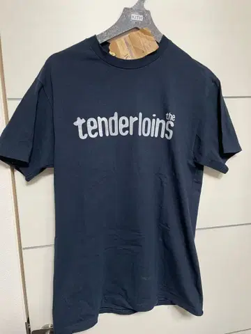 텐더 로인 TEE S.S 21 셔츠 NAVY 보르네오 스컬