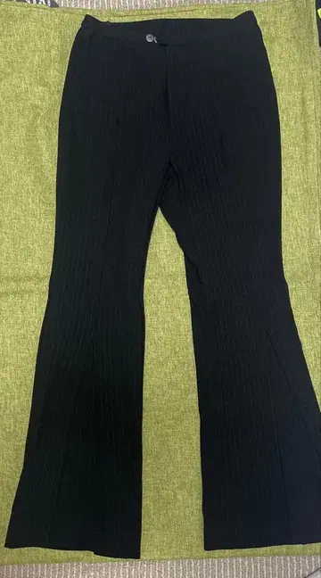 [ 새상품급 ] 오크 블랙 플레어 팬츠 놀랍도록 편안함