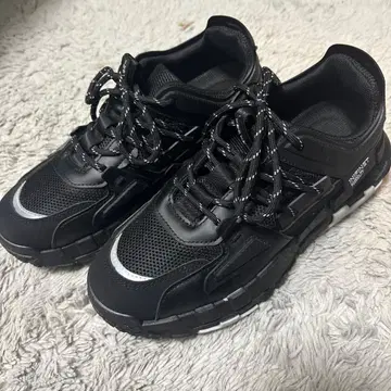 INFINITE 한국 스타일 대디 스니커즈 블랙