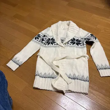 로페 숄카라 가운