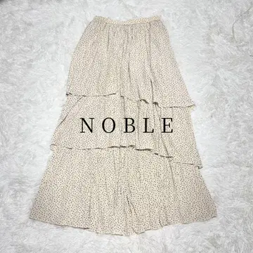 새상품급 노블 NOBLE 랜덤 도트 캉캉 스커트 정가 2.6