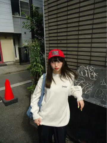 9090 OG 로고 심플 크루넥 니트