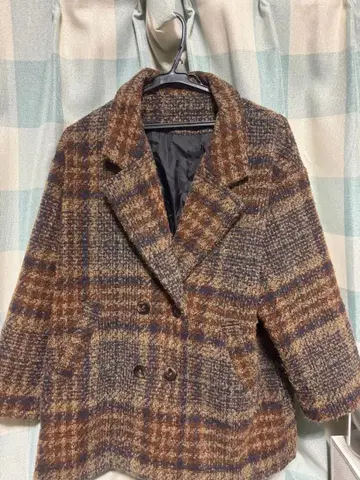 체크 무늬 코트