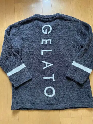 젤라또피케 그레이 로고 긴팔 룸웨어