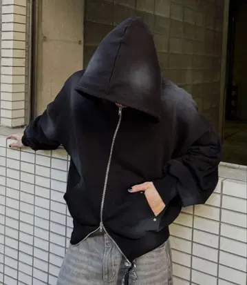 [ EPNK ] Cropped spray zip hoodie