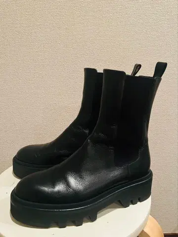 드리스 반 노튼 부츠