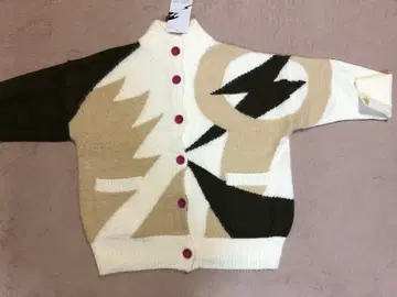 새상품 하자 있음 SUPER LADY 니트 가디건 정가 2만 1천 엔