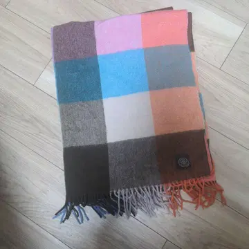 MORGAN & OATES 체크 무늬 스톨