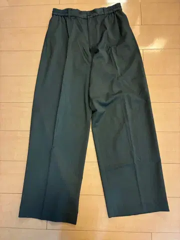 COS 다크 그린 와이드 팬츠