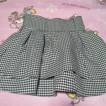 하운드 투스 패턴 플레어 스커트