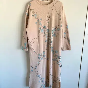 Juana de Arco 호아나데알코 원피스 와플 딸기 있음