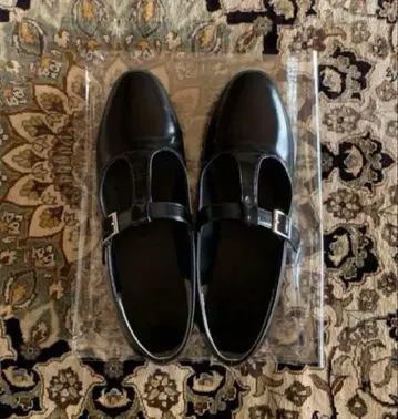 [ T 스트랩 플랫슈즈 ] 블랙