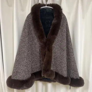 백화점에서 구매한 퍼 판초