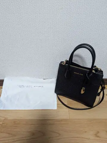 MICHAEL KORS 블랙 가죽 숄더백