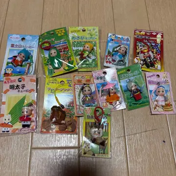 지역 한정판 캐릭터 스트랩 세트 12개