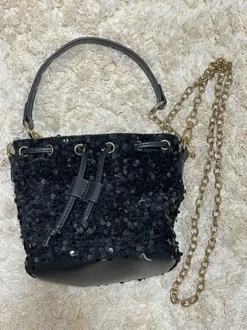 버킷형 숄더백 블랙