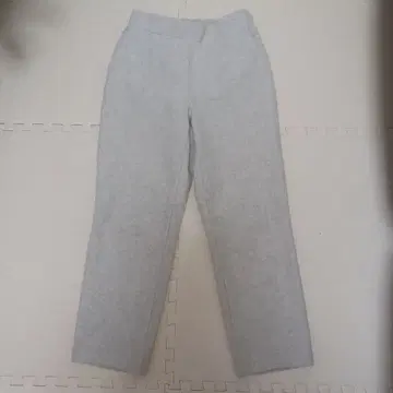 울 소재의 테이퍼드 팬츠 ourhome 화이트 그레이