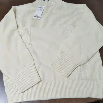 애니시스 수플레 보틀넥 스웨터 M