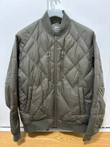 [ 단종 ] 유니클로 화이트 마운티니어링 하이브리드 다운 자켓 L