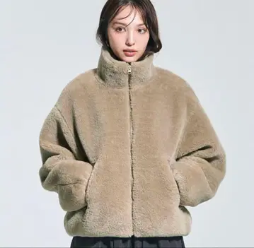 [ 완판템 ] 워셔블 인조 모피 스탠드 카라 블루종 베이지