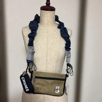 CHUMS 숄더백 베이지/네이비