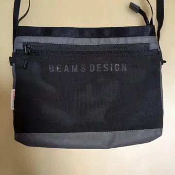 BEAMS DESIGN 블랙 숄더백 A5 사이즈