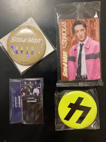 [ 미개봉 새상품 ] SnowMan 혜택 4세트 카리스마 맥스 캔뱃지