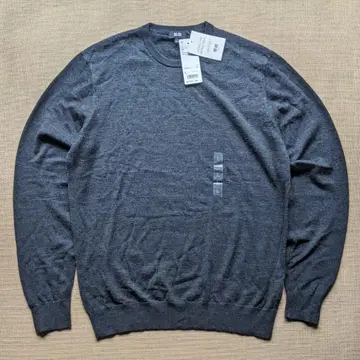 유니클로 메리노울 크루넥 스웨터 다크 그레이 L 사이즈