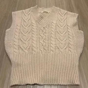 Ciaopanic 베이지 케이블 니트 슬리브리스