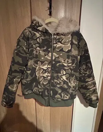 카모 패턴 퍼 자켓