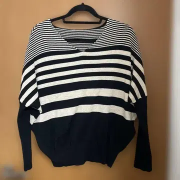 patterntorso V넥 스웨터