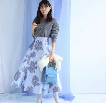 저스길리티 자카드 플레어 스커트 스카이블루