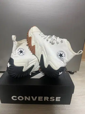 컨버스 런스타 모션 하이컷 화이트