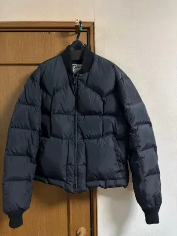 Schott NYC 다운 자켓 L 사이즈 블랙